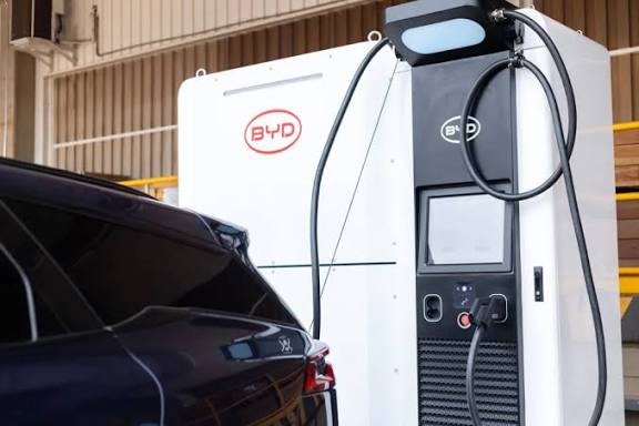 Estação de carregamento - substituir por imagem real